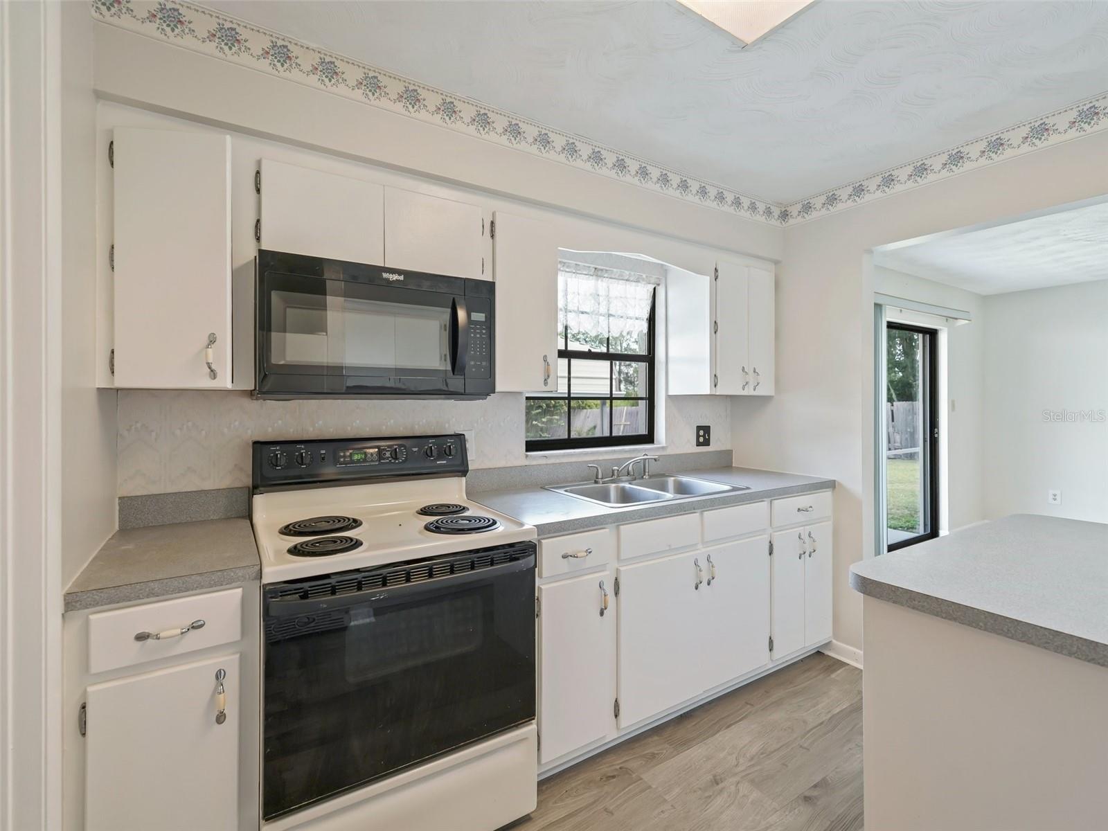 Image 14 of 33 For 11495 121st Lane Road