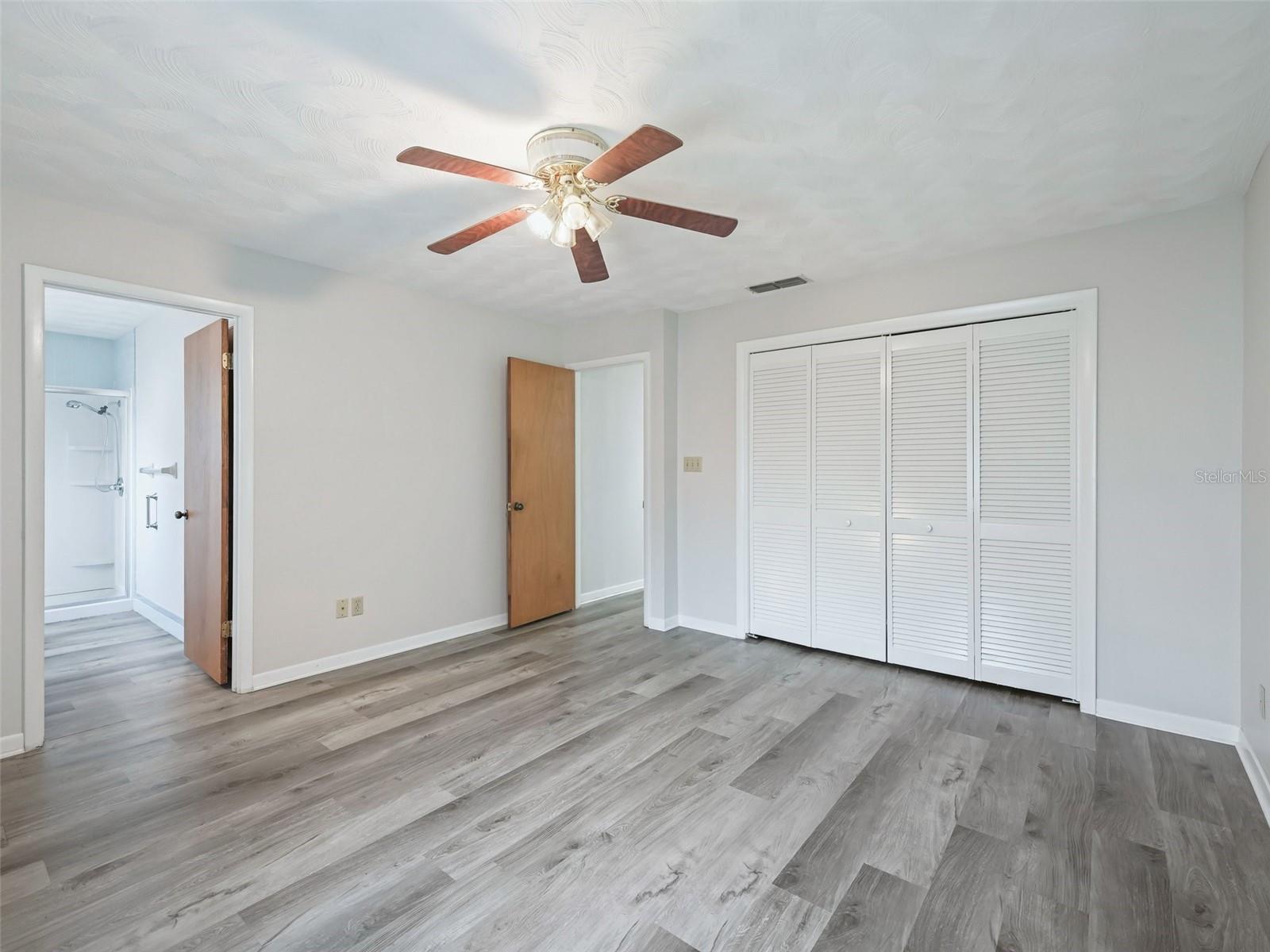 Image 17 of 33 For 11495 121st Lane Road