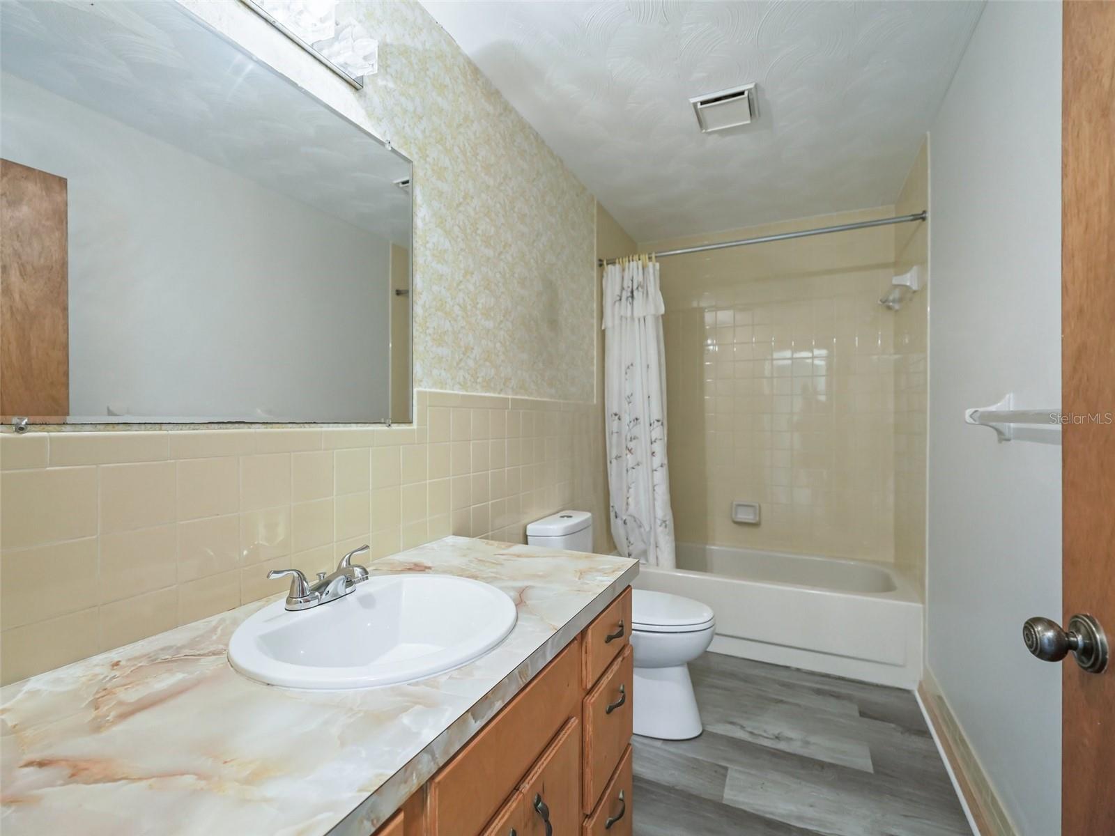 Image 21 of 33 For 11495 121st Lane Road