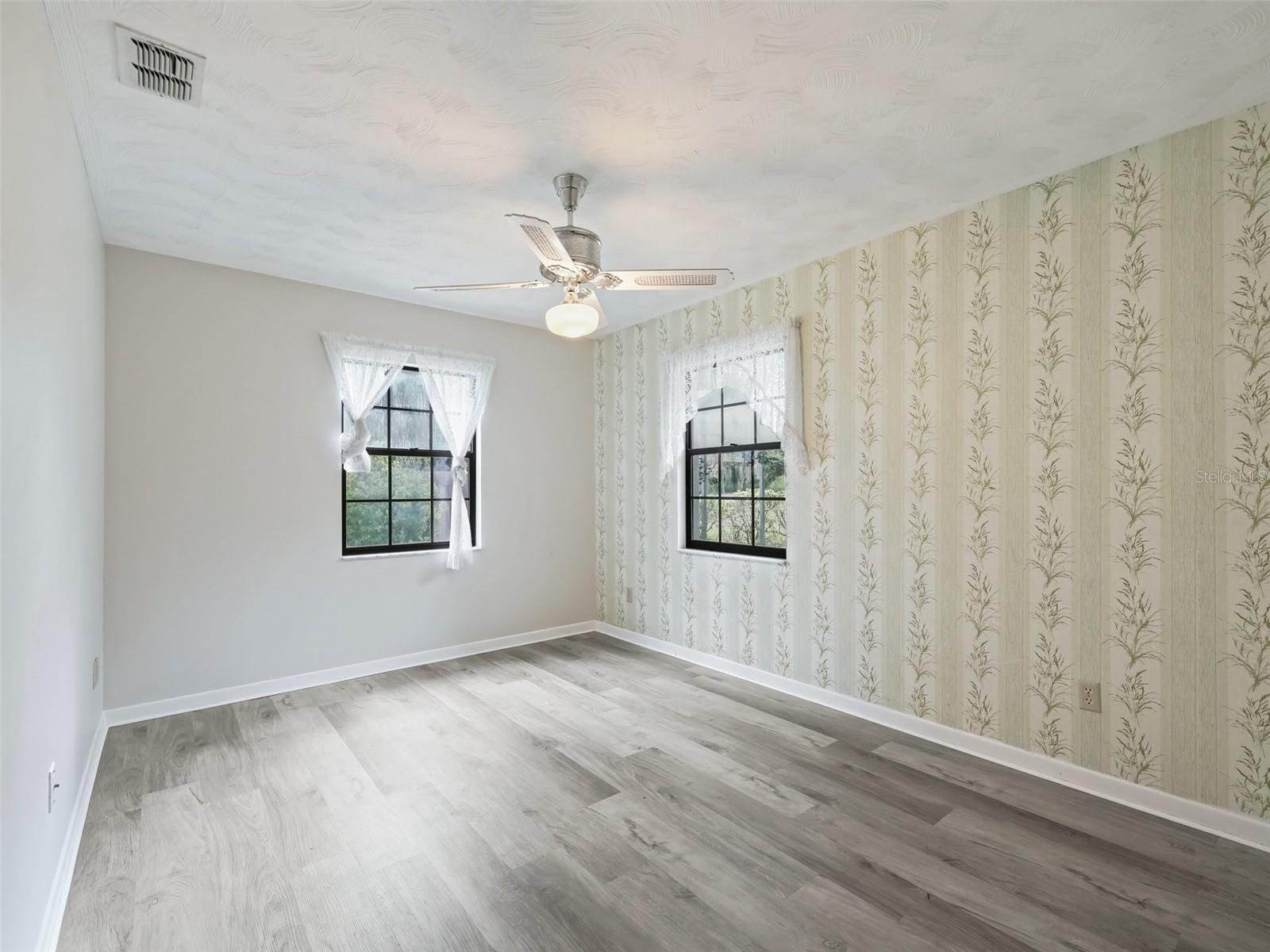 Image 22 of 33 For 11495 121st Lane Road