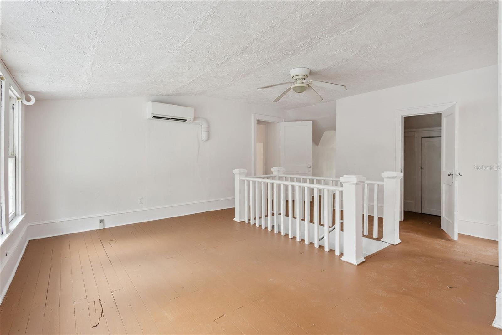 Image 10 of 38 For 212 Cassady Street