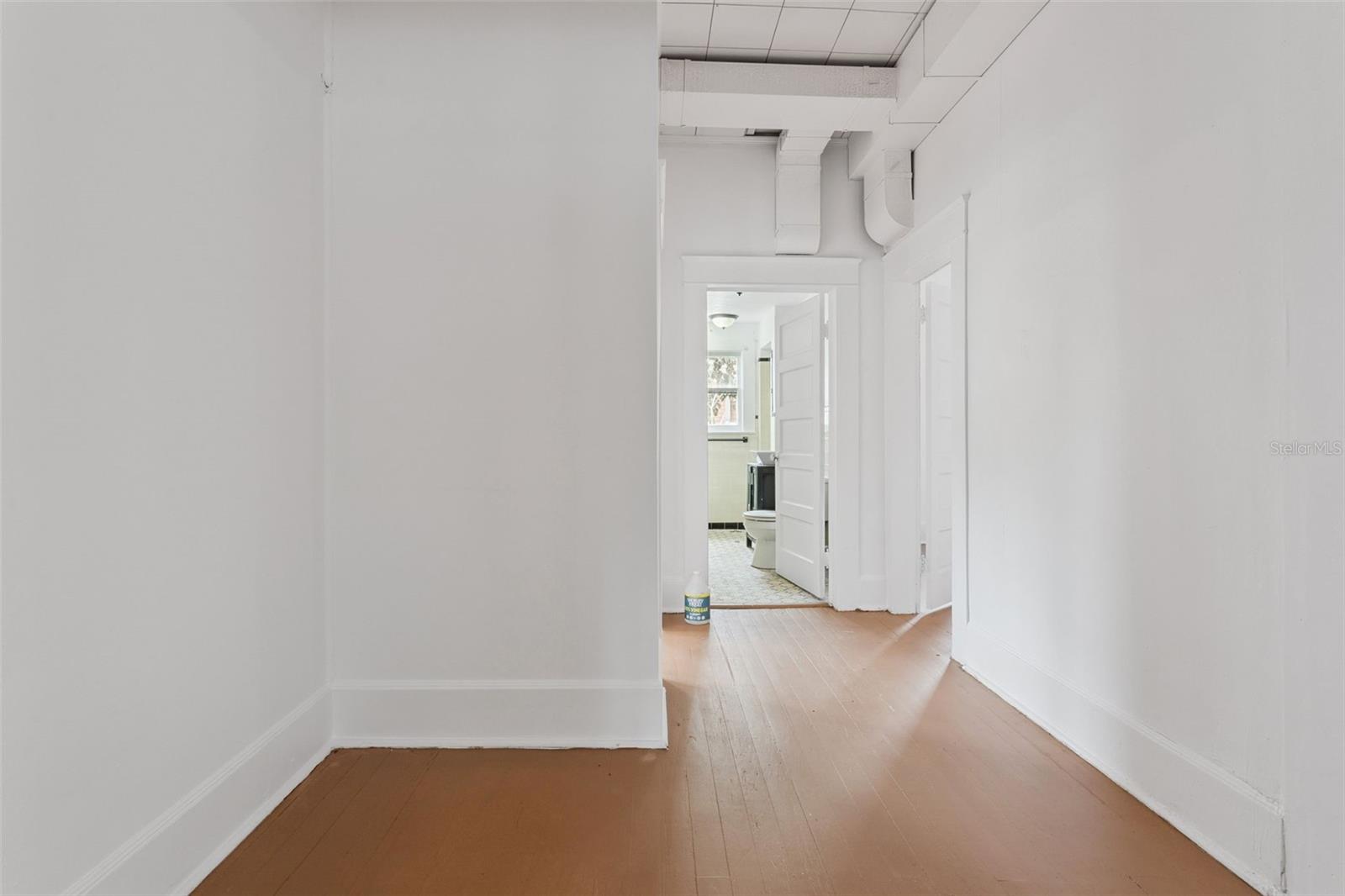 Image 17 of 38 For 212 Cassady Street