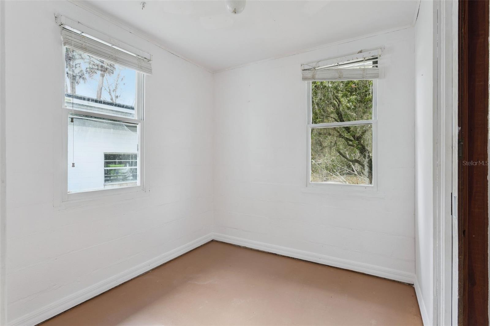 Image 18 of 38 For 212 Cassady Street