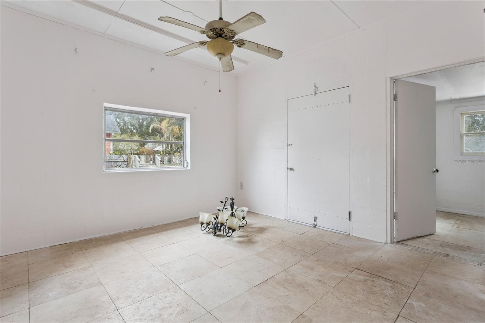 Image 19 of 38 For 212 Cassady Street