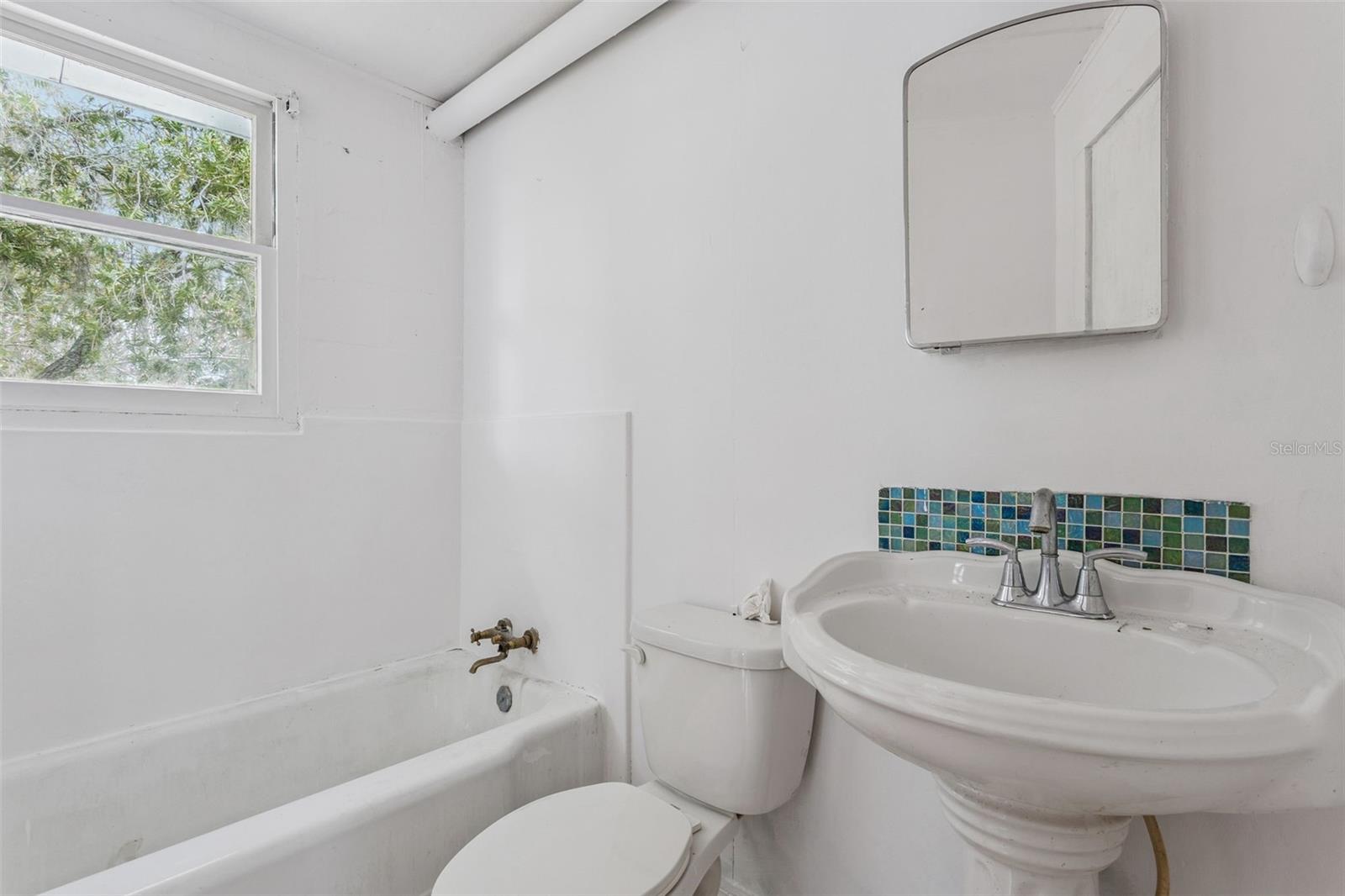 Image 21 of 38 For 212 Cassady Street