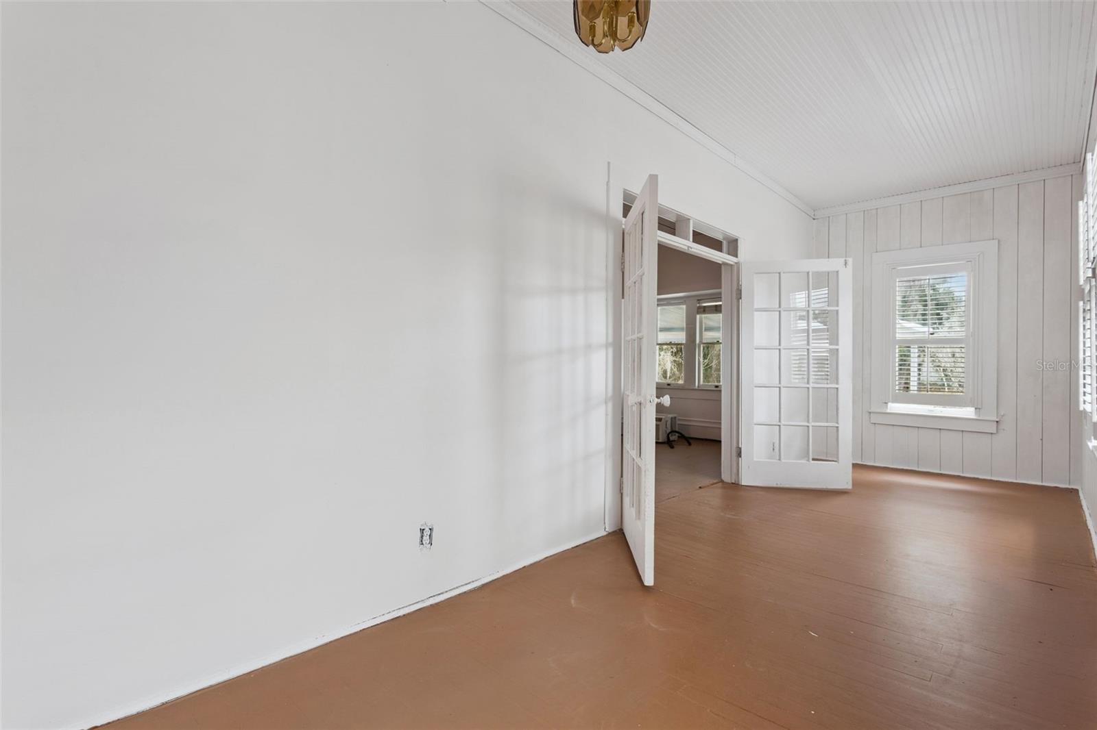 Image 25 of 38 For 212 Cassady Street