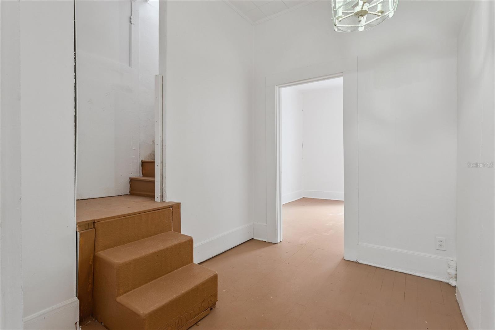 Image 9 of 38 For 212 Cassady Street