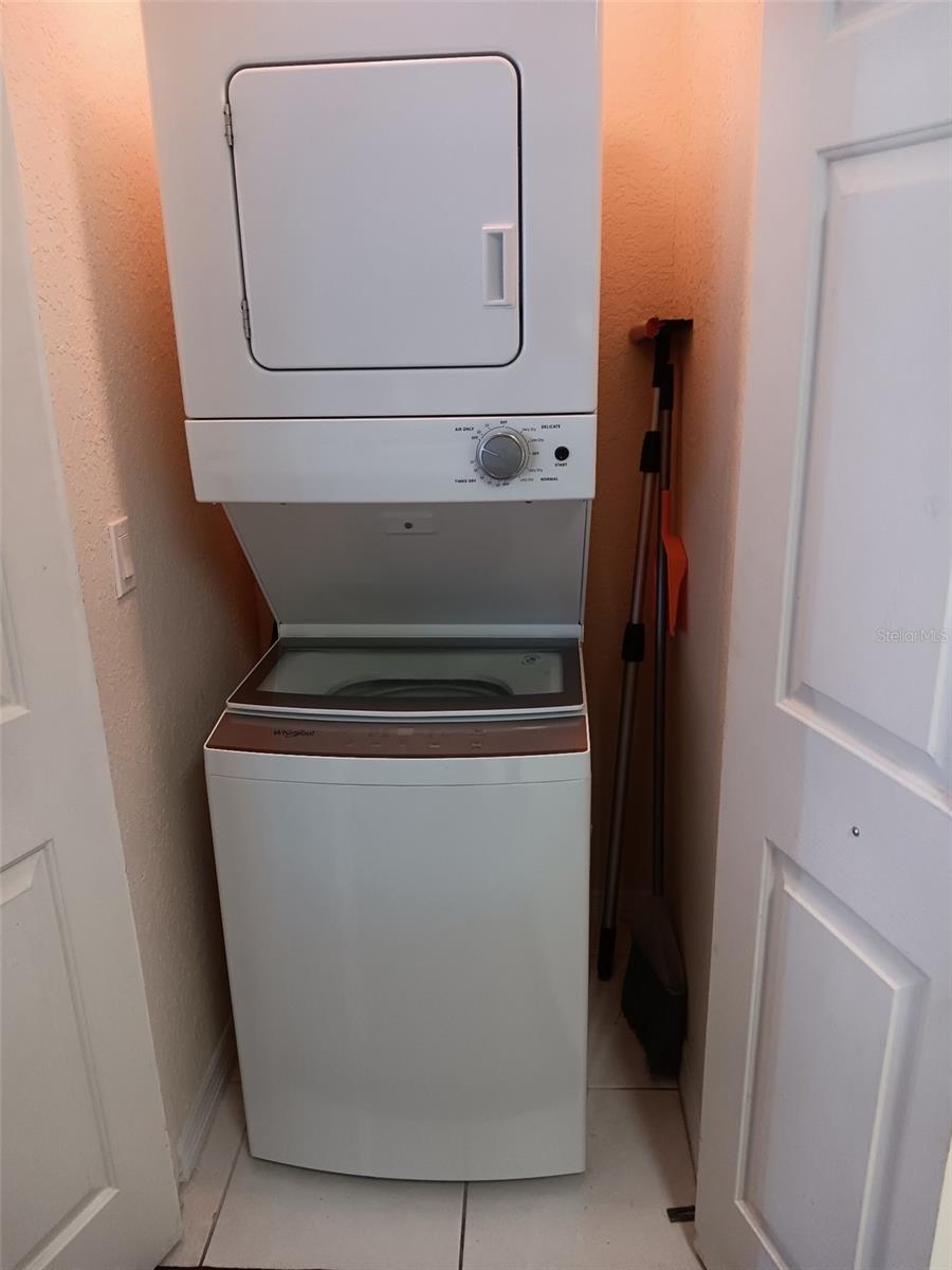 Image 11 of 13 For 13999 Gulf Boulevard 201