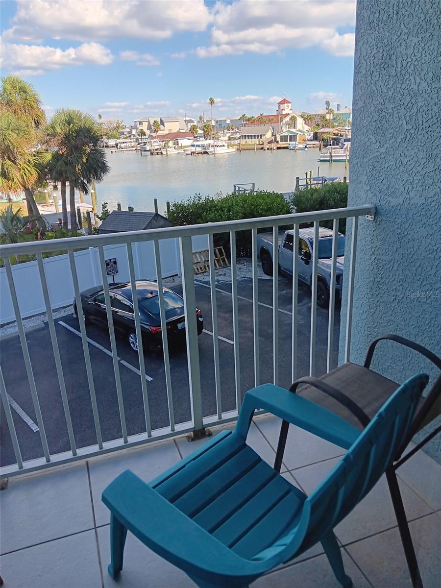 Image 7 of 13 For 13999 Gulf Boulevard 201