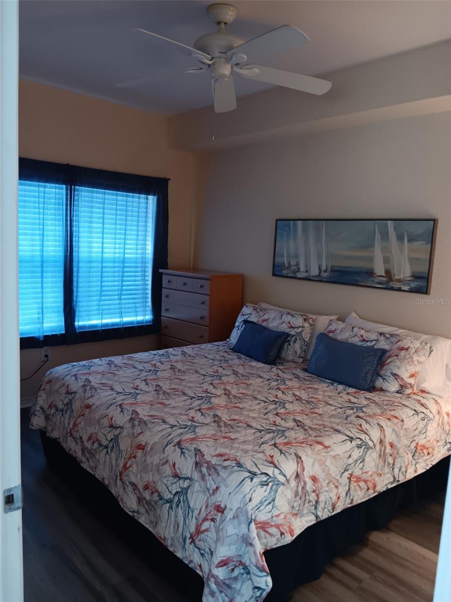 Image 9 of 13 For 13999 Gulf Boulevard 201