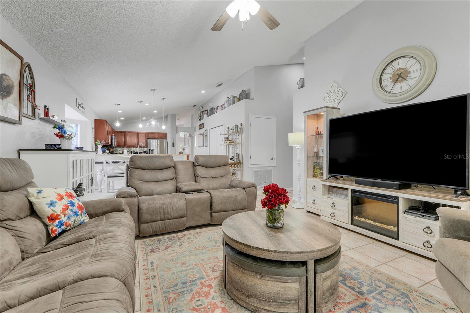 Image 12 of 55 For 17428 Woodfair Drive