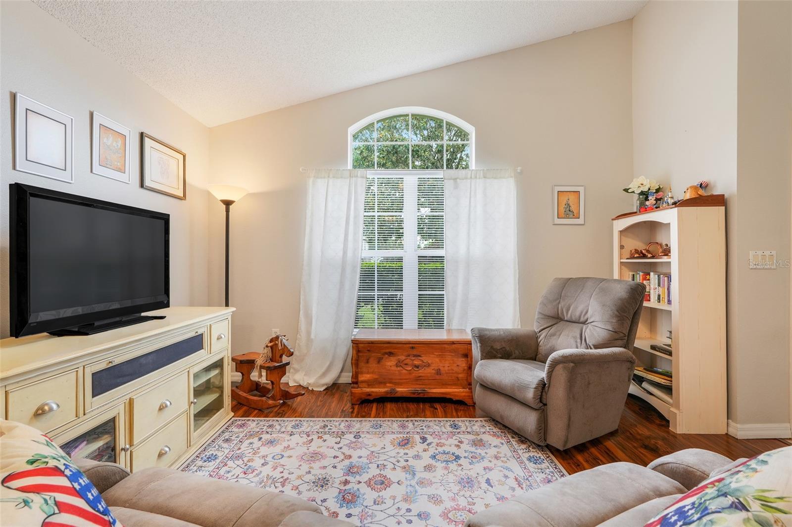 Image 17 of 55 For 17428 Woodfair Drive