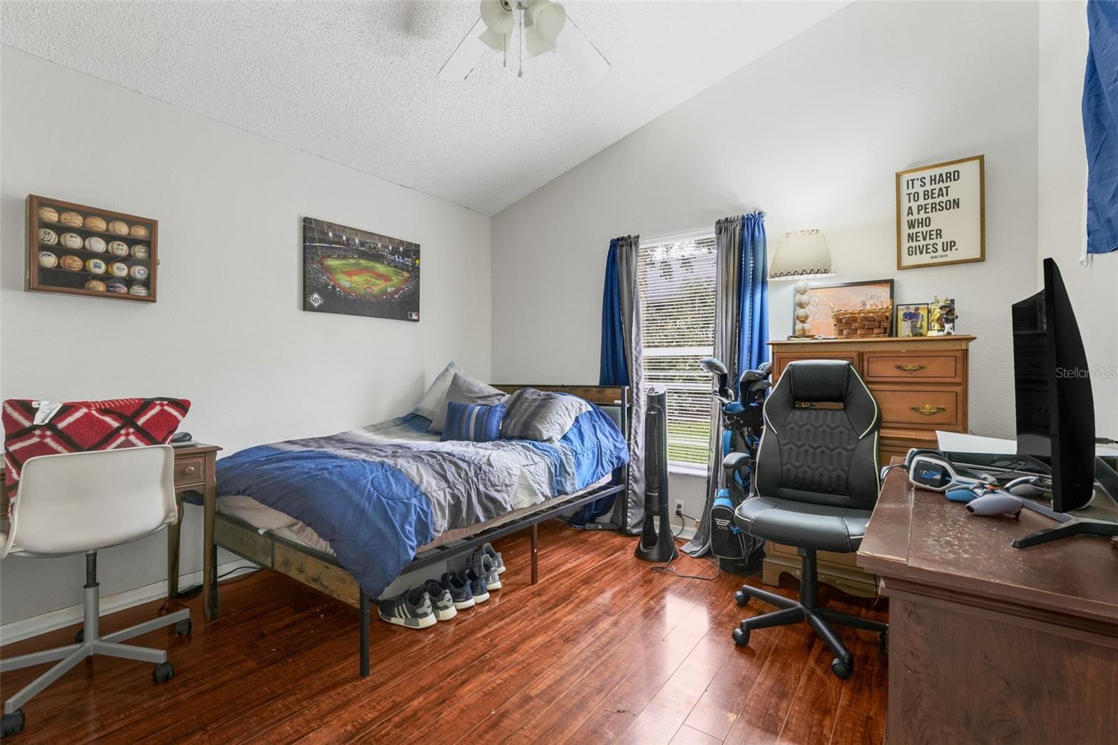 Image 32 of 55 For 17428 Woodfair Drive