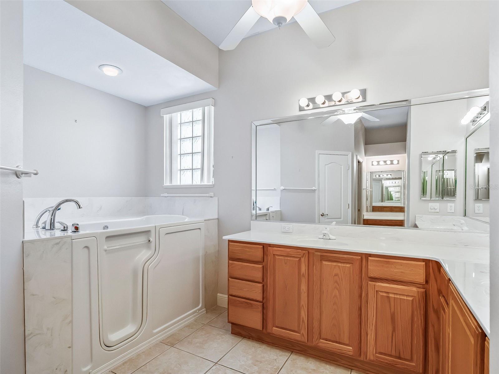 Image 21 of 41 For 2839 Larranaga Drive