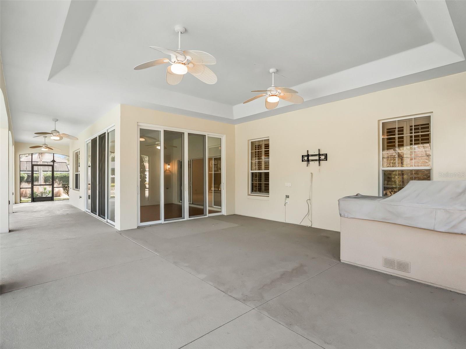 Image 29 of 41 For 2839 Larranaga Drive