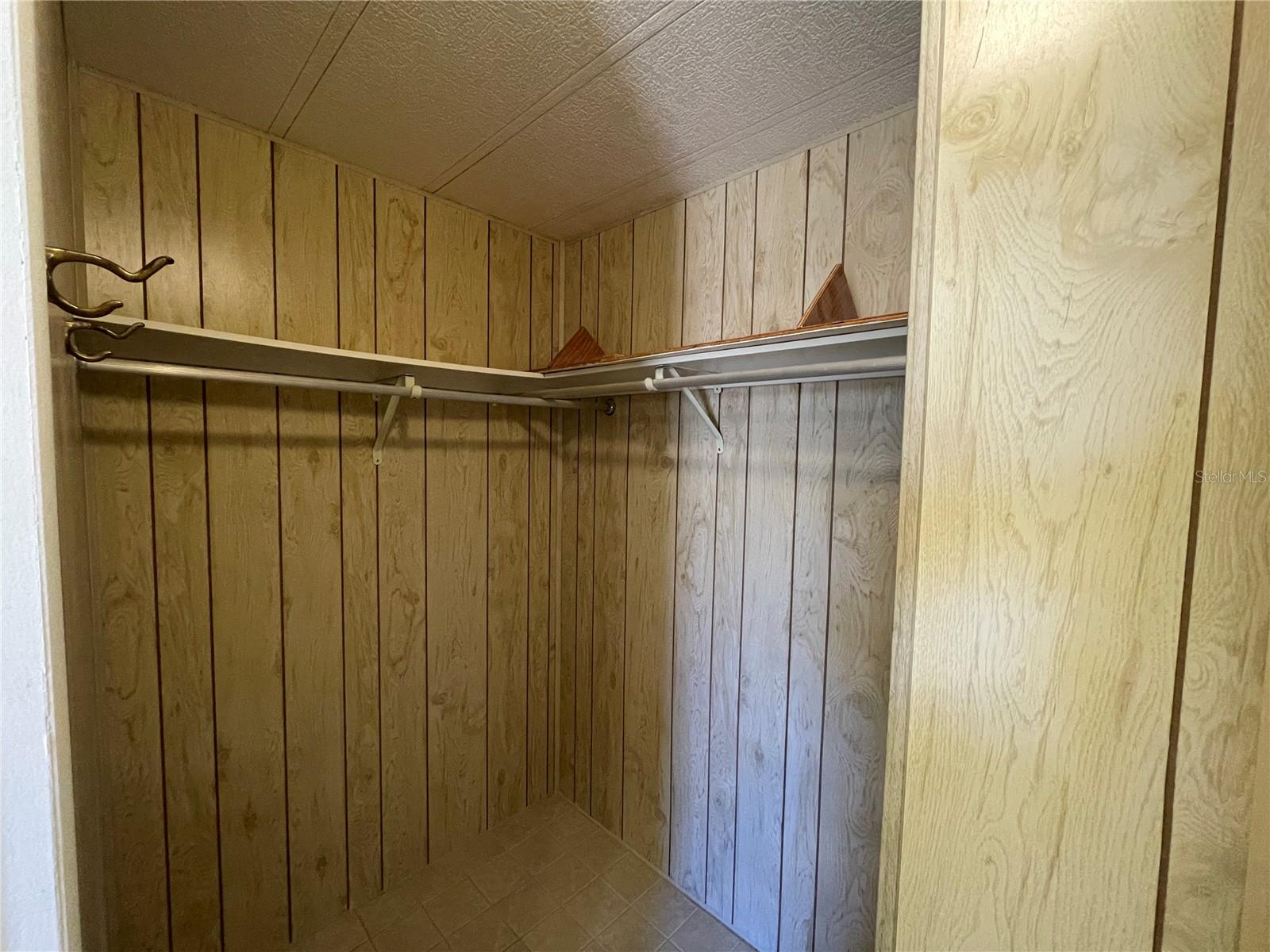 Image 19 of 30 For 3366 Evergreen Road 1701