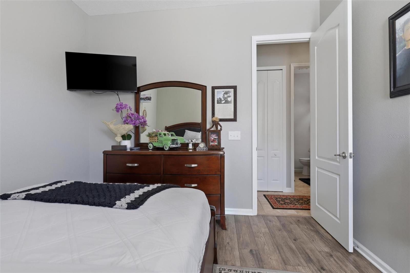 Image 23 of 33 For 676 Newhall Lane