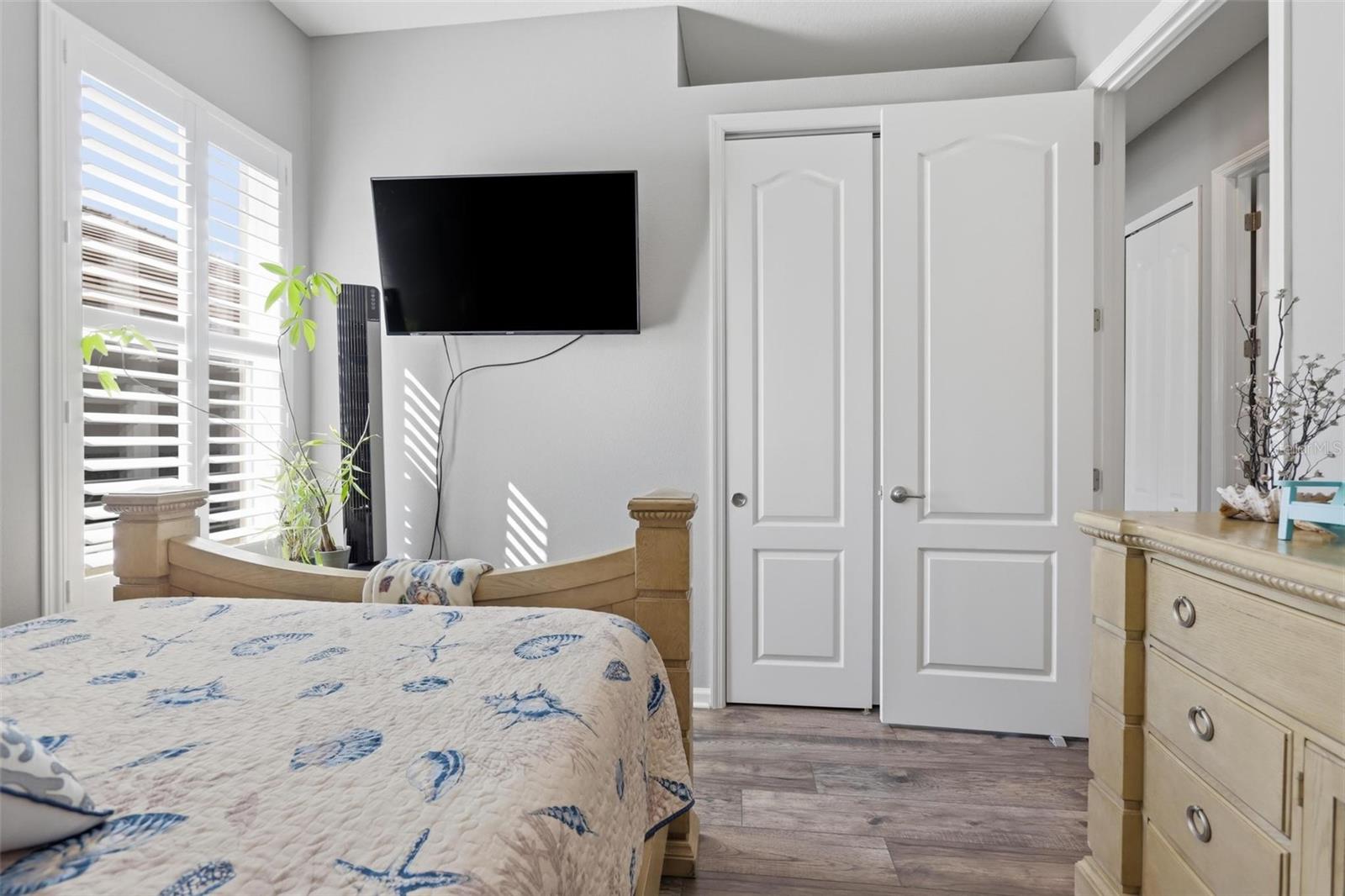 Image 25 of 33 For 676 Newhall Lane