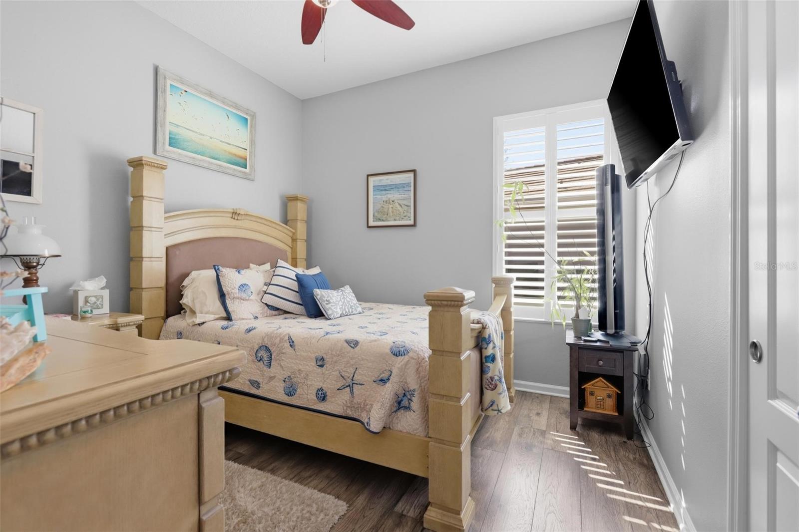 Image 26 of 33 For 676 Newhall Lane