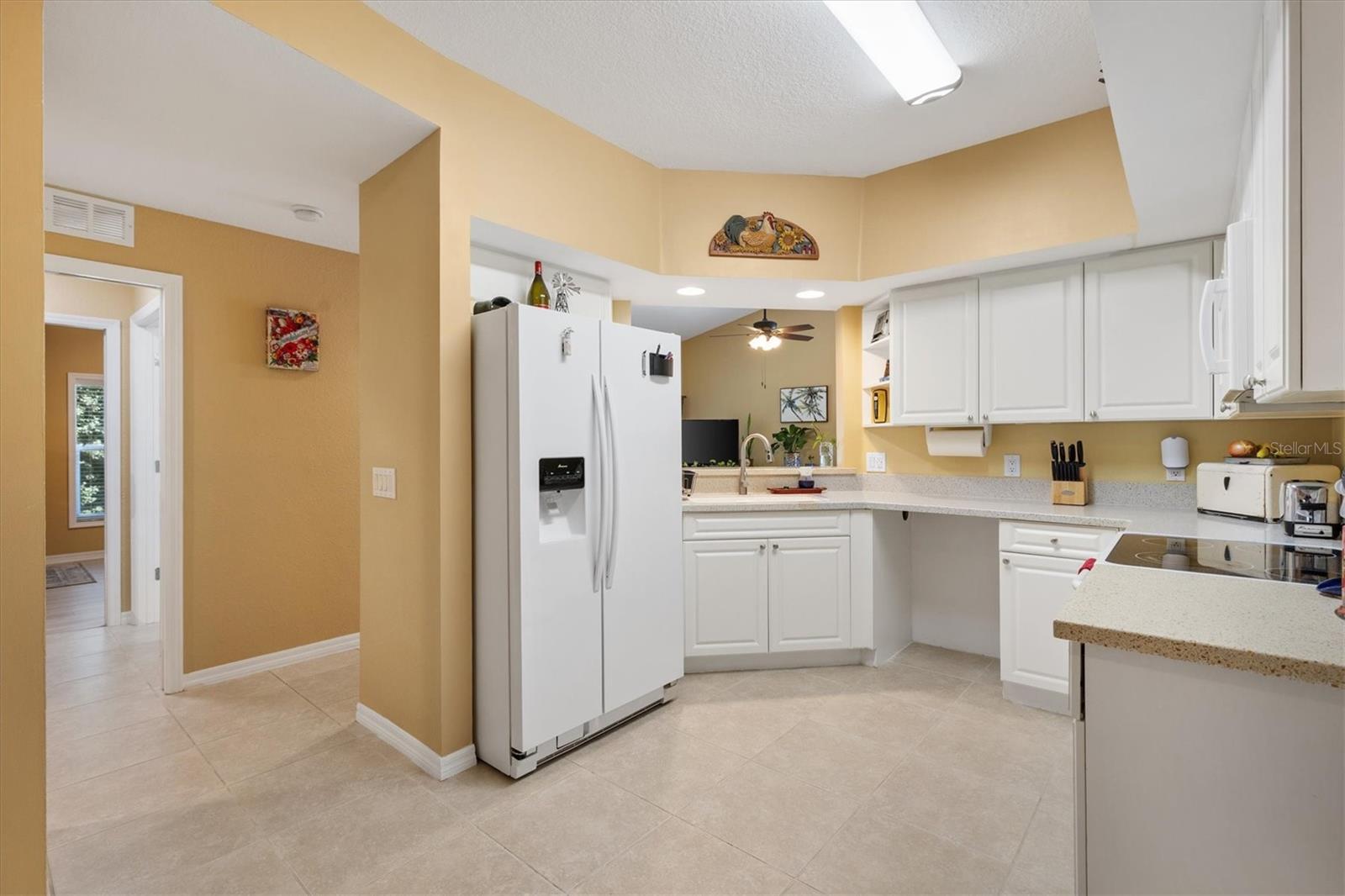 Image 10 of 37 For 5415 Admiral Way H5-102