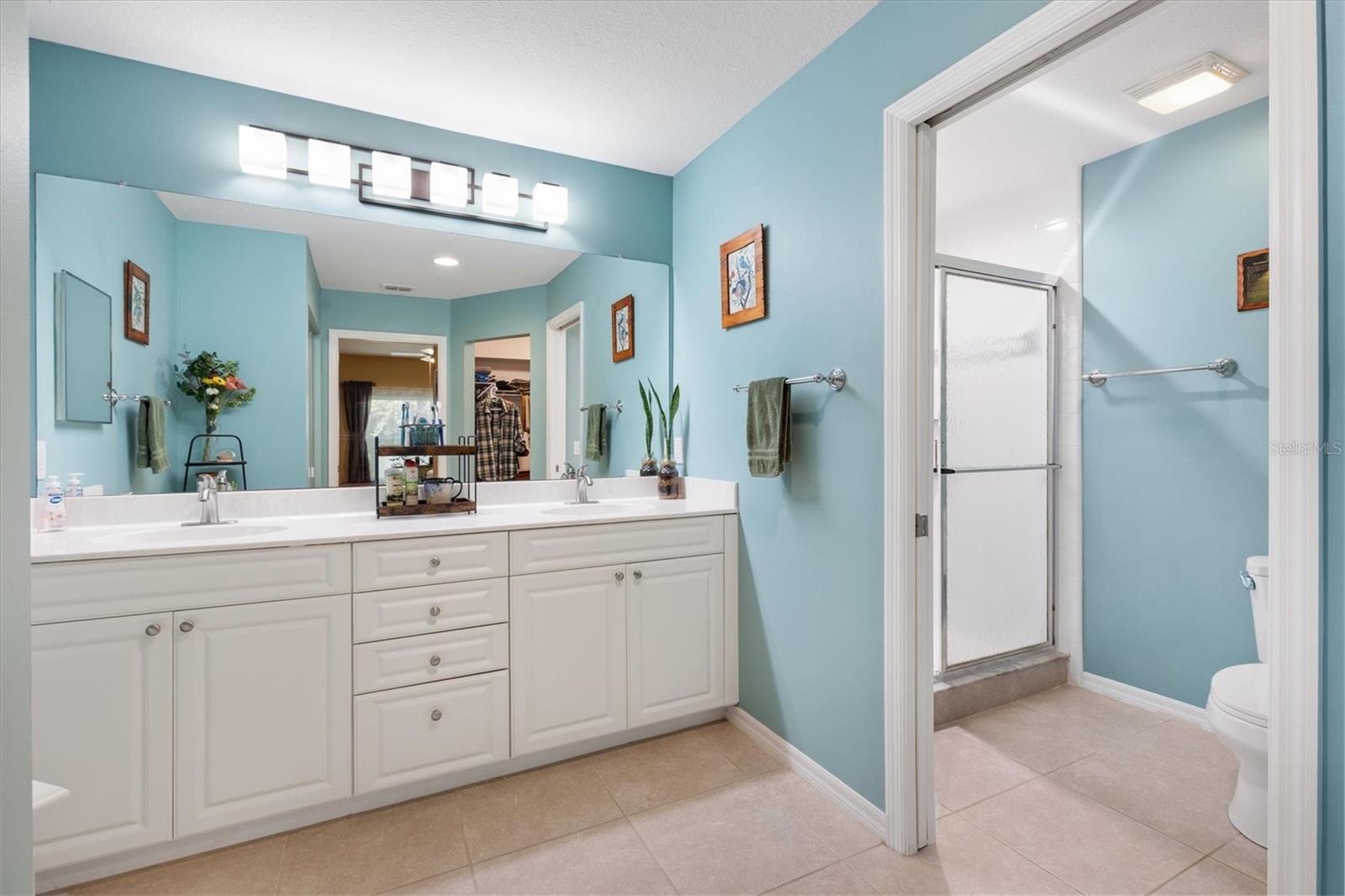 Image 16 of 37 For 5415 Admiral Way H5-102