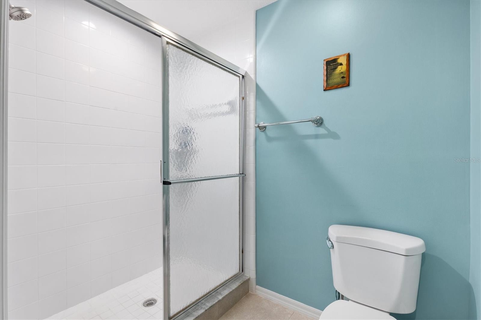 Image 17 of 37 For 5415 Admiral Way H5-102