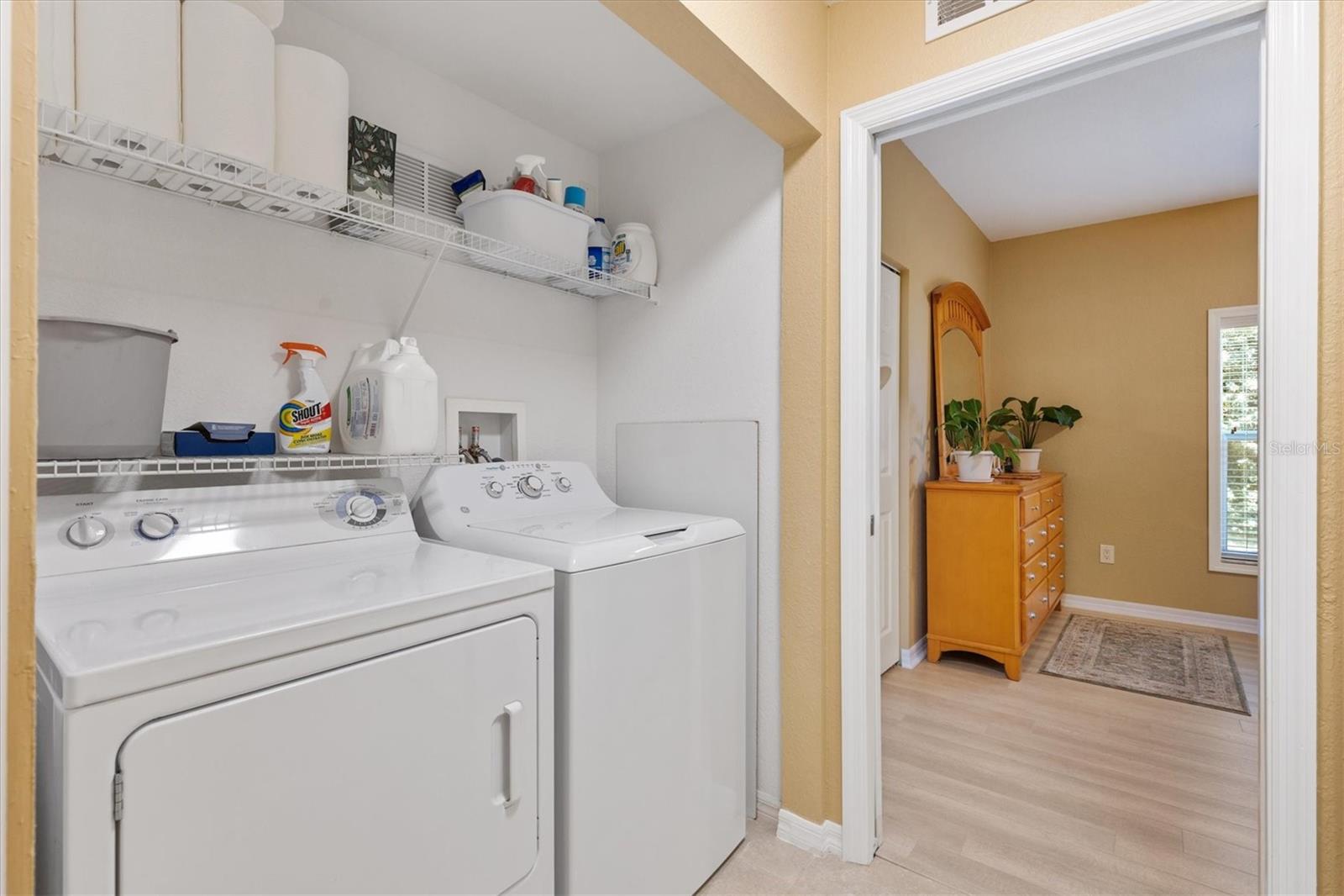 Image 23 of 37 For 5415 Admiral Way H5-102