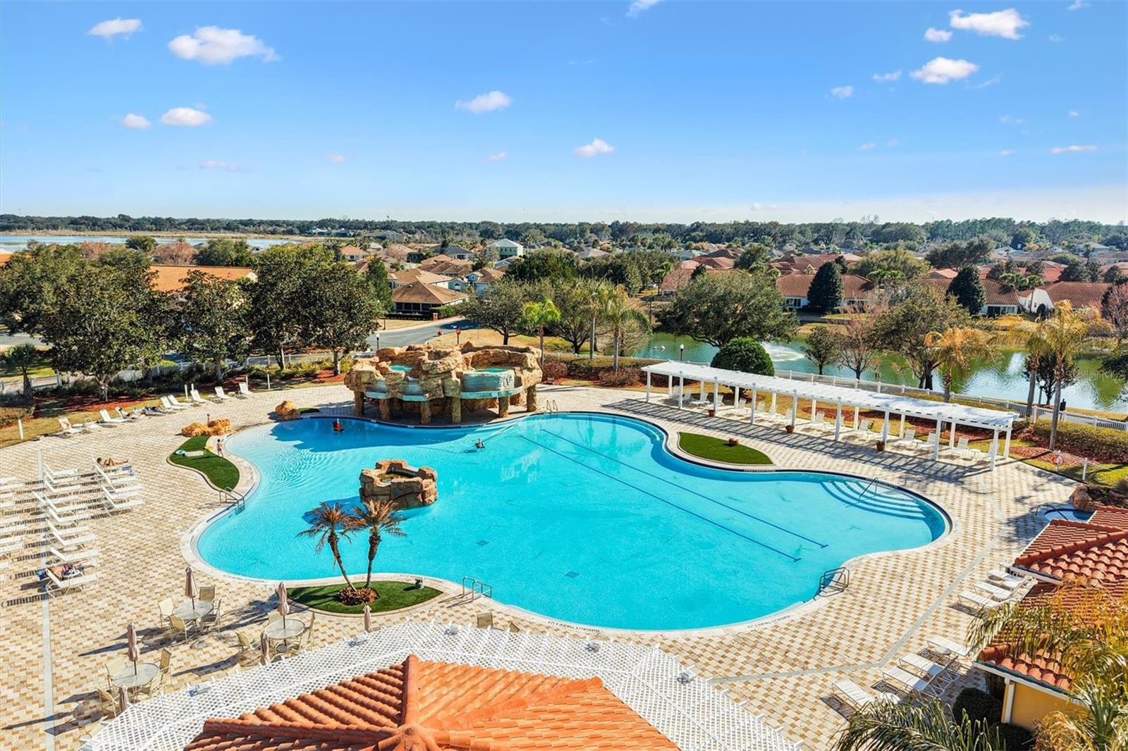 Image 29 of 37 For 5415 Admiral Way H5-102