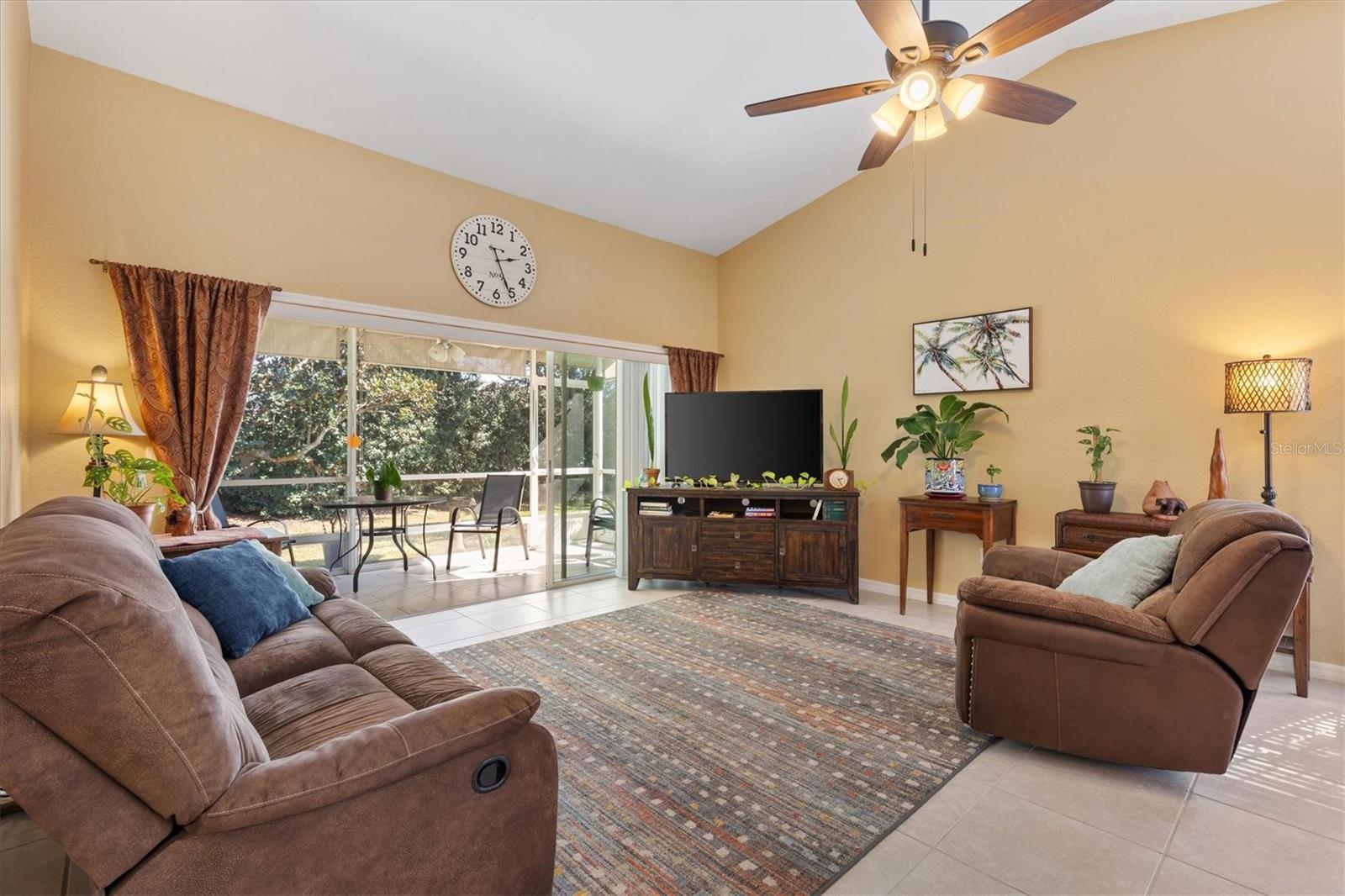 Image 7 of 37 For 5415 Admiral Way H5-102