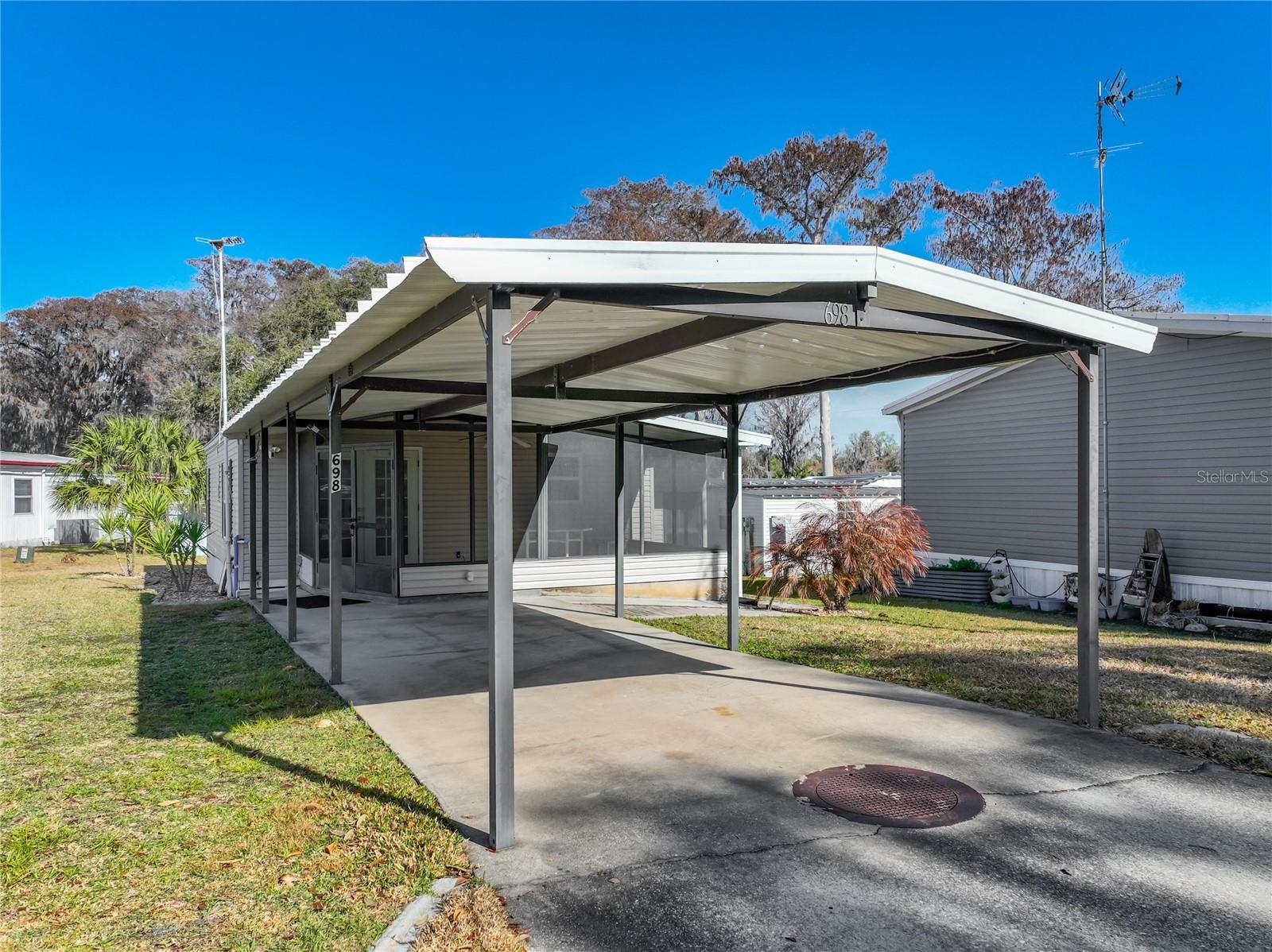 Image 2 of 69 For 698 Cindi Avenue