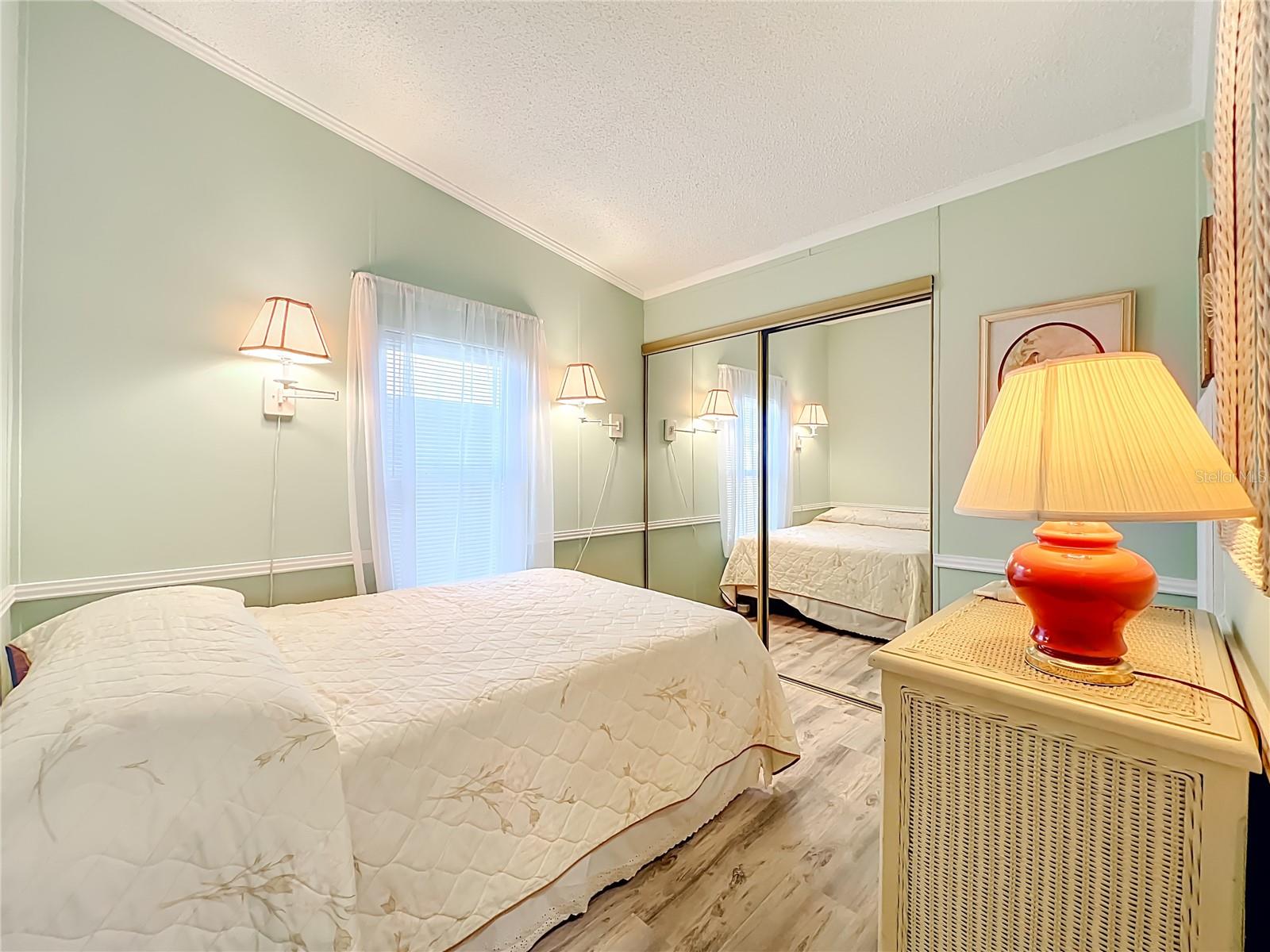 Image 25 of 69 For 698 Cindi Avenue