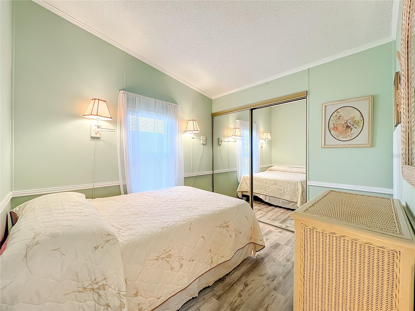 Image 26 of 69 For 698 Cindi Avenue