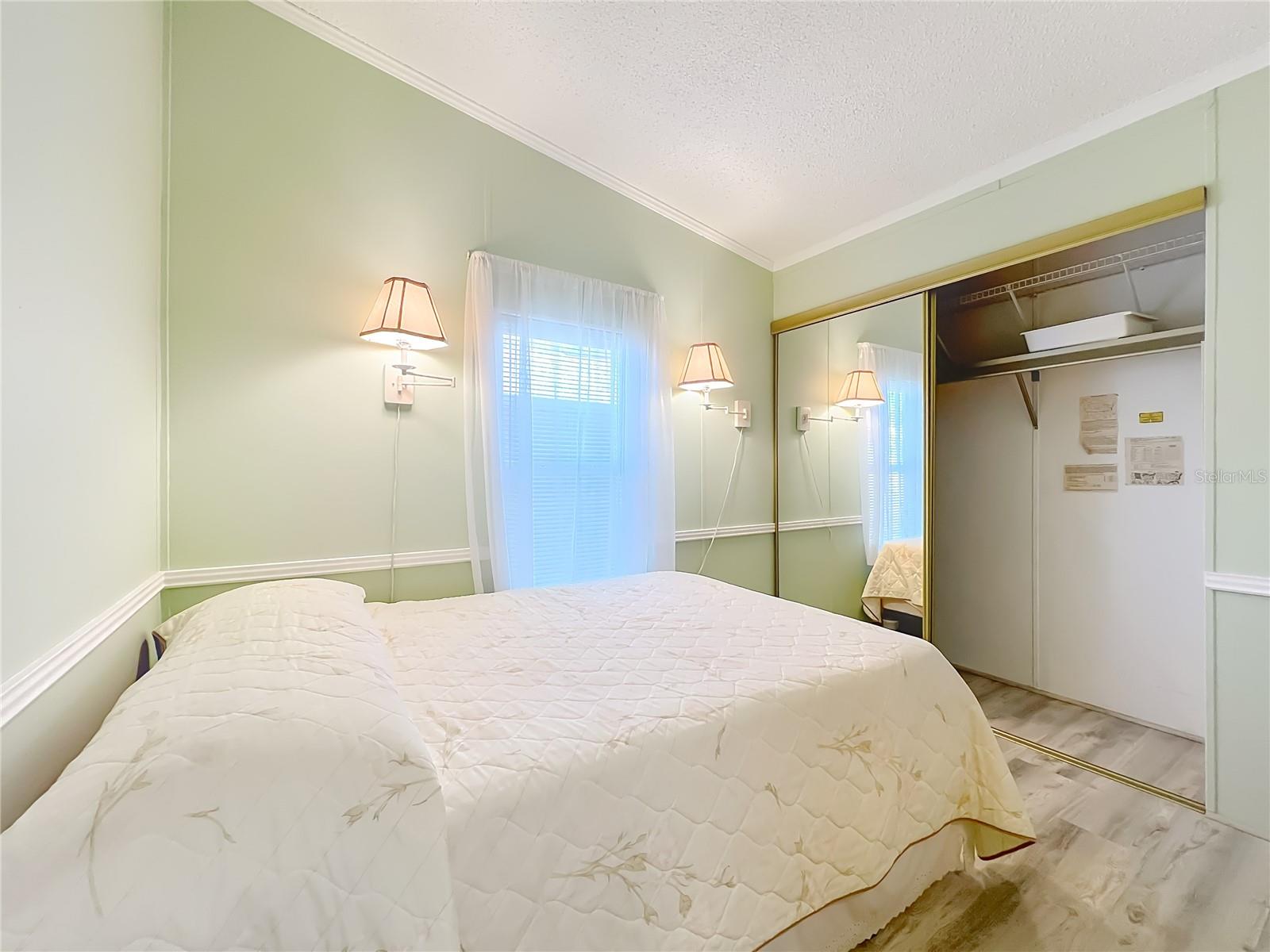 Image 27 of 69 For 698 Cindi Avenue