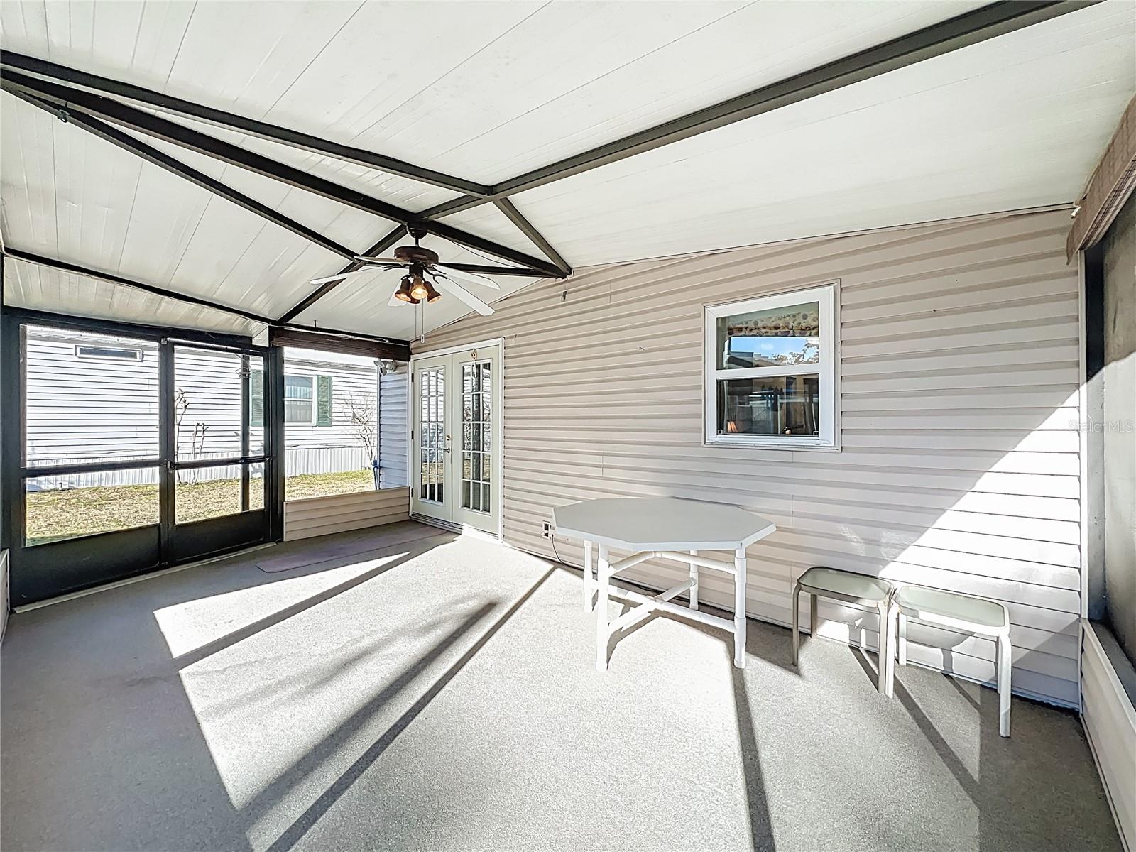 Image 3 of 69 For 698 Cindi Avenue