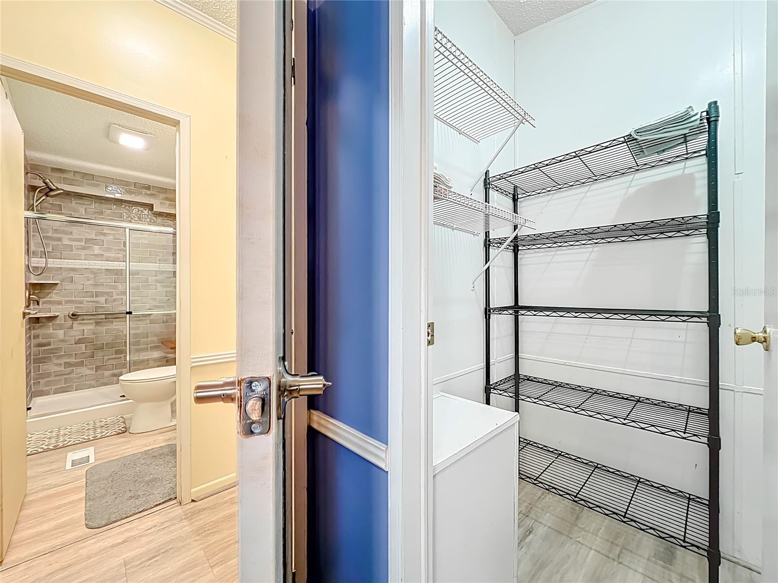 Image 37 of 69 For 698 Cindi Avenue