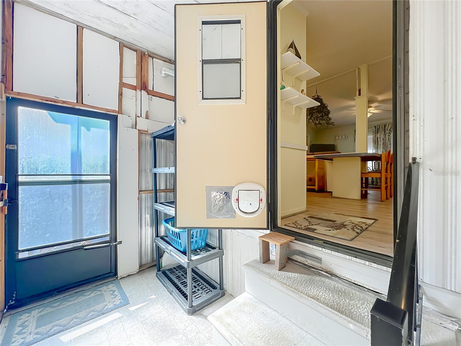 Image 39 of 69 For 698 Cindi Avenue