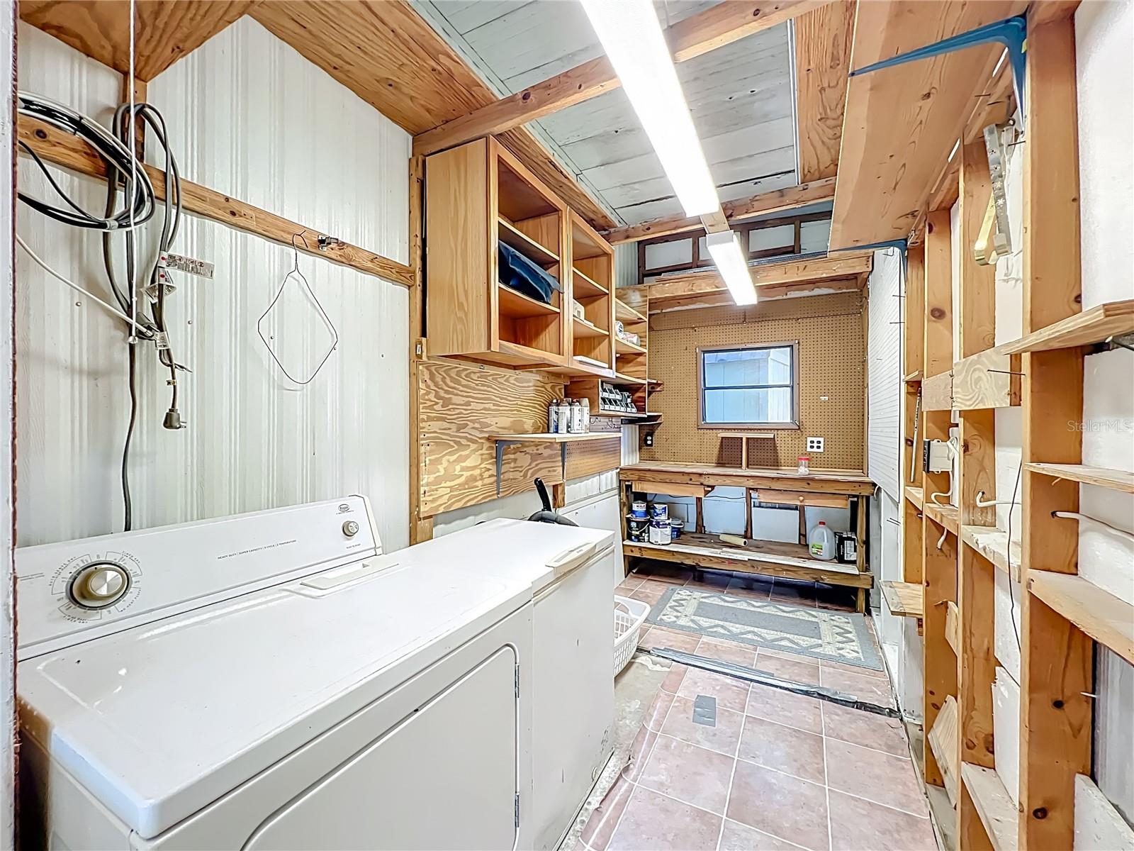 Image 41 of 69 For 698 Cindi Avenue