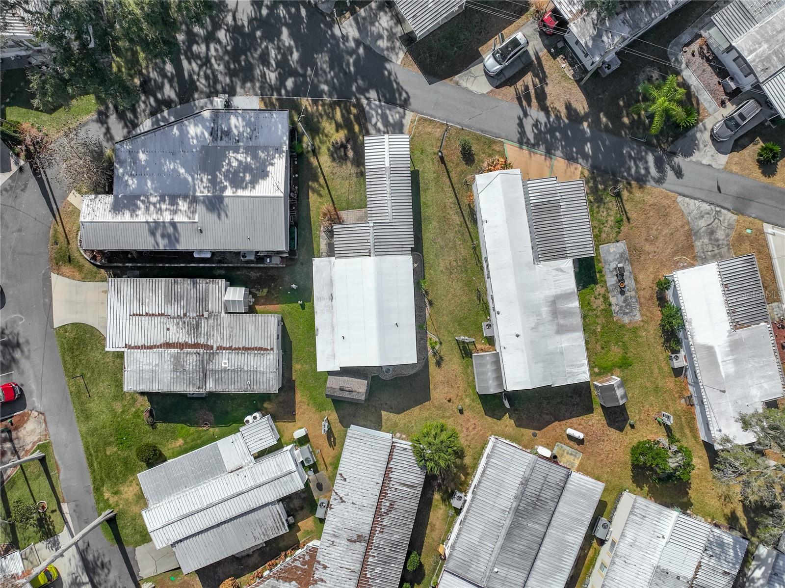 Image 52 of 69 For 698 Cindi Avenue