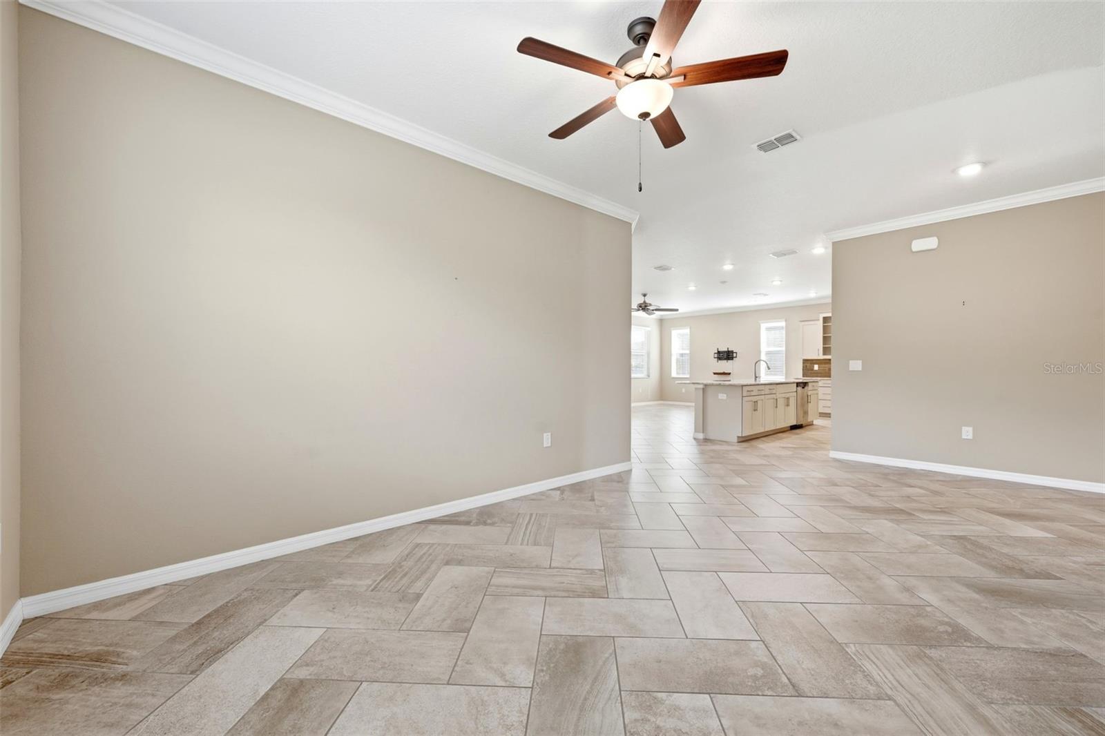 Image 10 of 42 For 7924 85th Loop