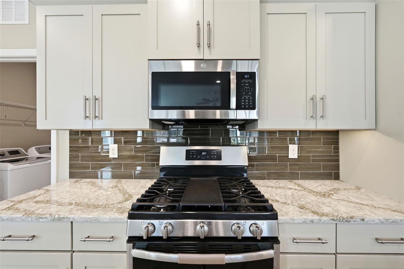 Image 15 of 42 For 7924 85th Loop