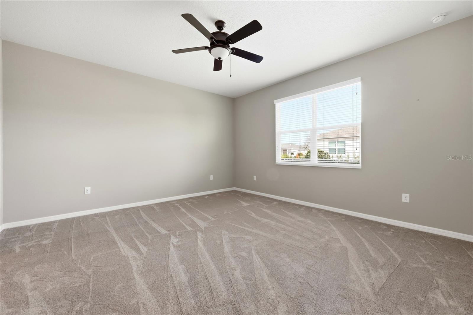 Image 21 of 42 For 7924 85th Loop