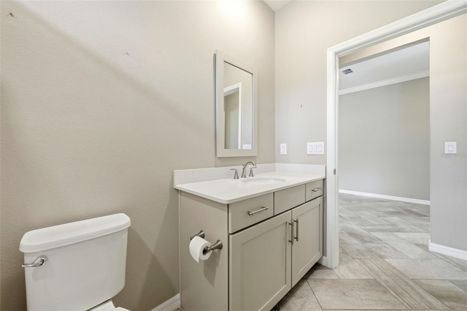 Image 32 of 42 For 7924 85th Loop