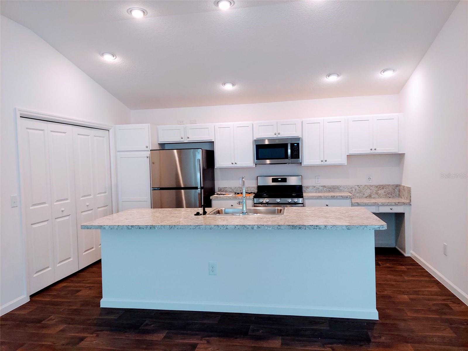 Image 9 of 26 For 3263 Sherfinski Avenue