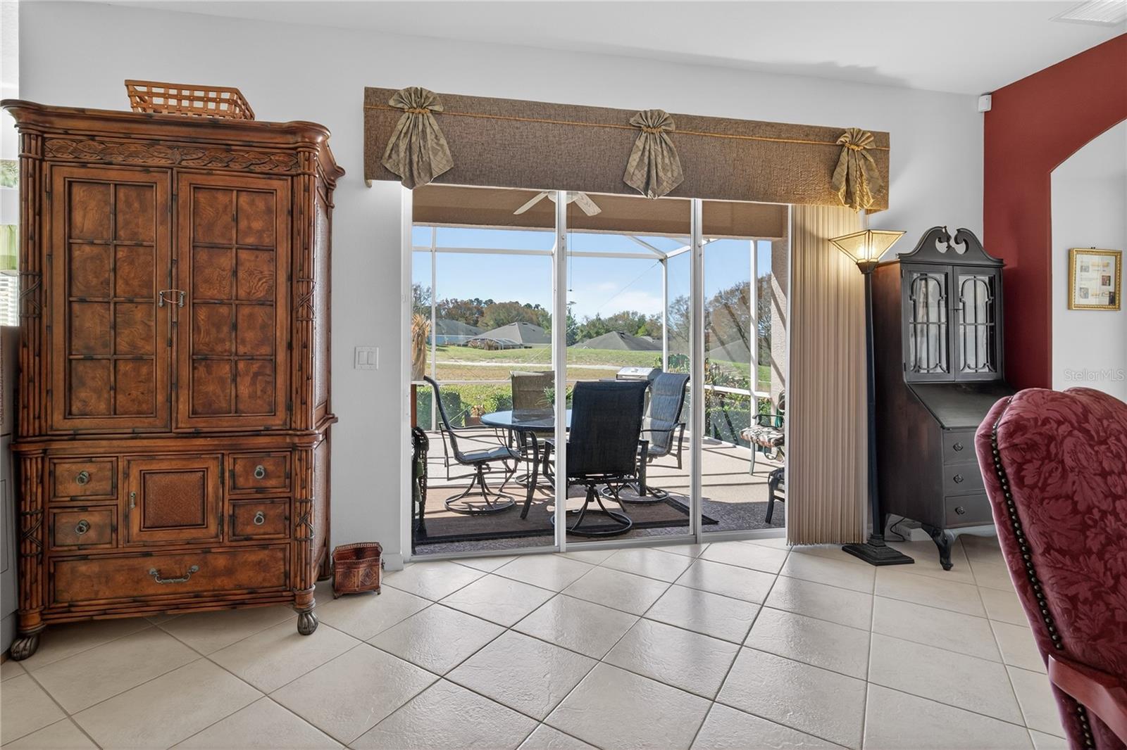 Image 11 of 67 For 2219 Caxton  