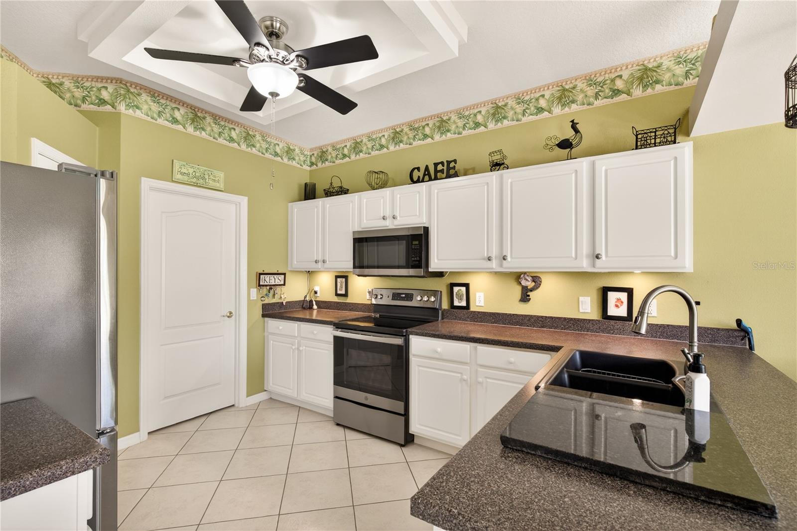 Image 14 of 67 For 2219 Caxton  