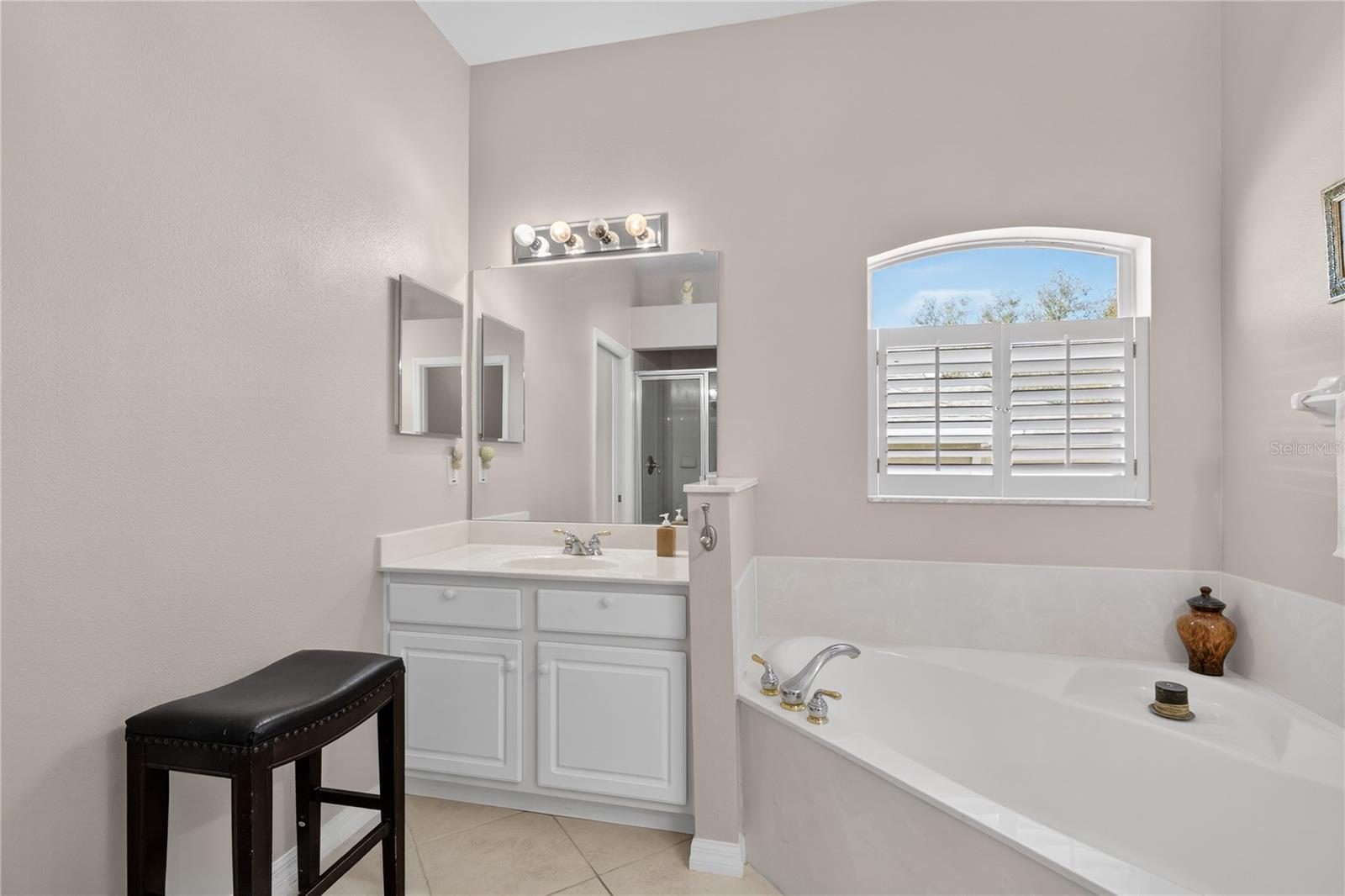 Image 25 of 67 For 2219 Caxton  