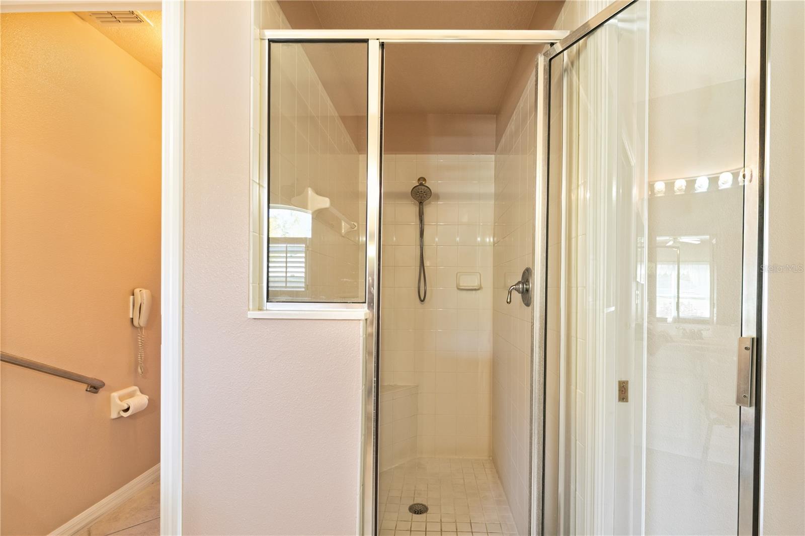 Image 27 of 67 For 2219 Caxton  