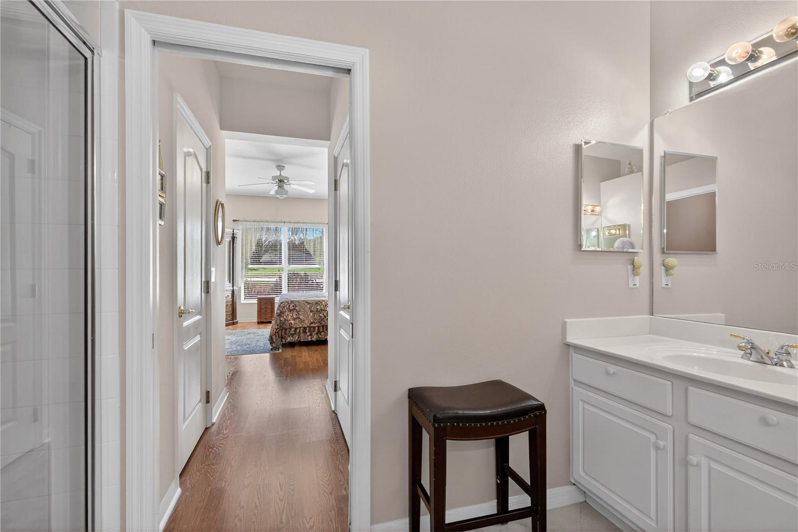 Image 28 of 67 For 2219 Caxton  