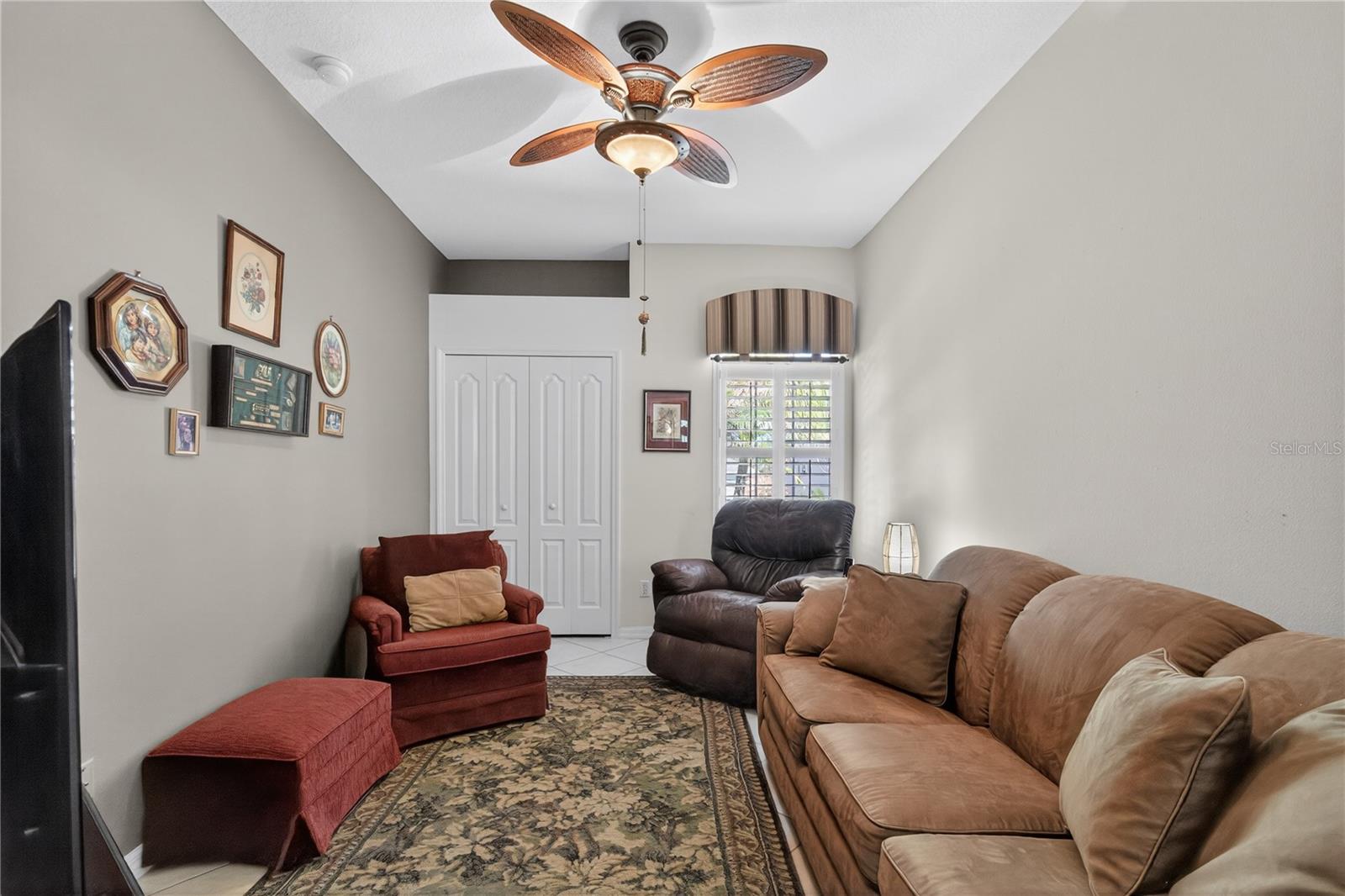 Image 30 of 67 For 2219 Caxton  