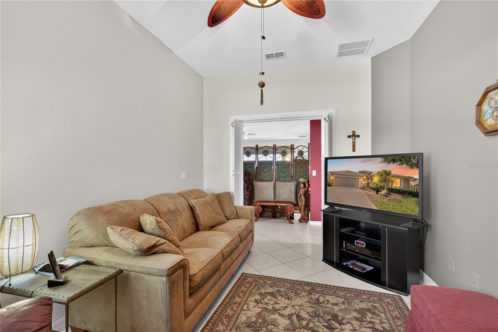 Image 31 of 67 For 2219 Caxton  